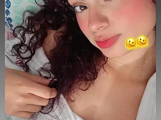 aitana-roshe live webcam thumbnail