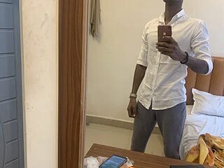 akgymnastic77Z live webcam thumbnail