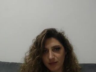 akyragrace live webcam thumbnail