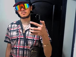ALEXANDERCHILUDO live webcam thumbnail