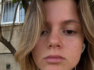 AlanaPostell live webcam thumbnail