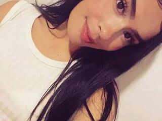 Alana_Summer_ live webcam thumbnail