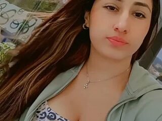 Alanah_connory live webcam thumbnail