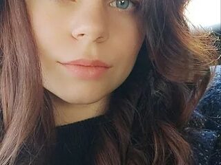 Alanna_Pow live webcam thumbnail