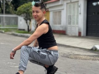 Aleecandrews live webcam thumbnail