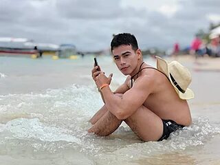 Alejandro_karter18 live webcam thumbnail