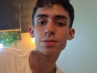 Alejo_and_Patrick live webcam thumbnail