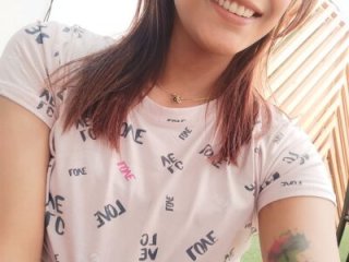 Alessia28_ live webcam thumbnail