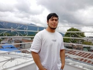 AlexJonnes live webcam thumbnail