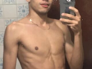 Alex_Ferre live webcam thumbnail