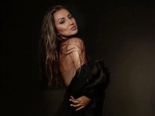 AlexaClarks_ live webcam thumbnail