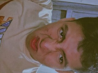 Alexis200520 live webcam thumbnail