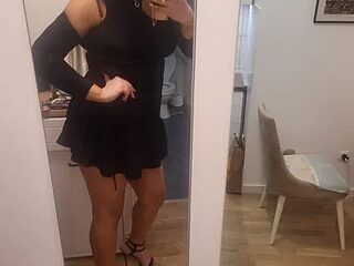 AlexisTallGoddess live webcam thumbnail