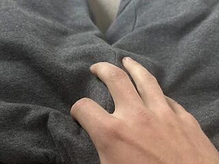 Alexishoti live webcam thumbnail