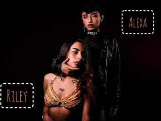 AlexxaAndRileyy live webcam thumbnail