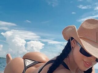 AliceBoomx live webcam thumbnail