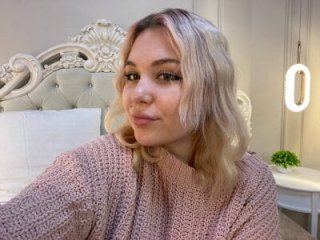 AliceEverly live webcam thumbnail
