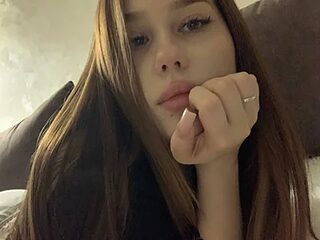 AliceFlowe live webcam thumbnail