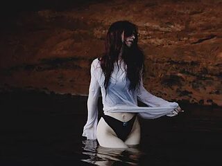 Alice_Nyx live webcam thumbnail