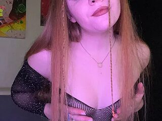 Alice_berry live webcam thumbnail