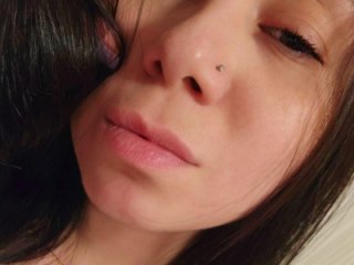 AlinaEleven live webcam thumbnail