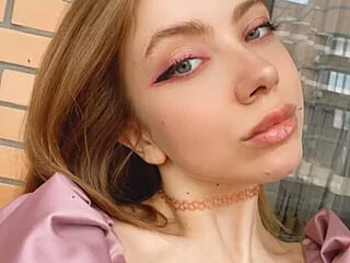 AlisaCherryBunny live webcam thumbnail