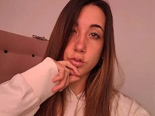 AlissonDavenport live webcam thumbnail