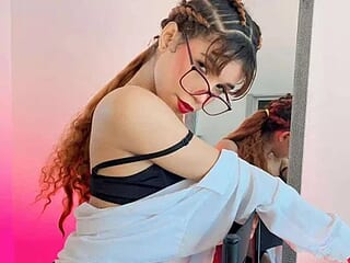 AlissonMoret live webcam thumbnail