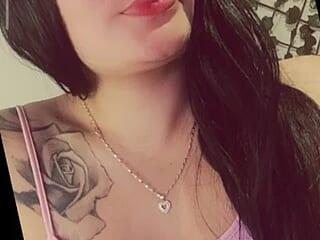 Allisson__22 live webcam thumbnail