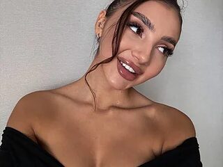 AlvinaMair live webcam thumbnail
