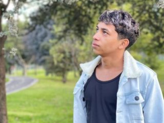 albert_hot21 live webcam thumbnail