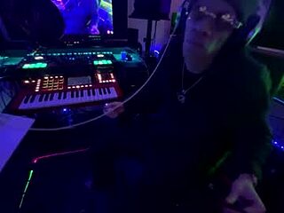 albinokingcurvegod live webcam thumbnail