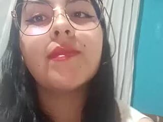 alejandraa_33 live webcam thumbnail
