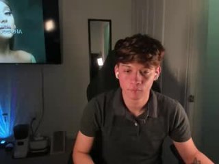 alejandroalvarez1613 live webcam thumbnail