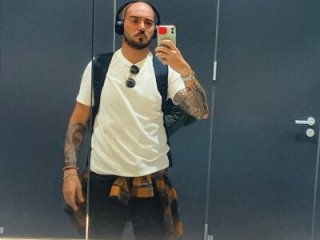 alessandromori91 live webcam thumbnail