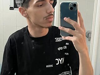 alex69005 live webcam thumbnail
