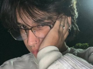 alex_477 live webcam thumbnail