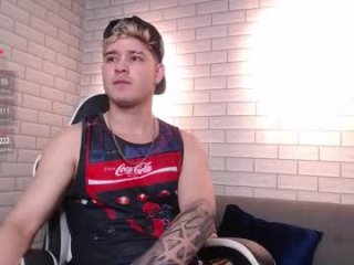 alex_pierce_ live webcam thumbnail