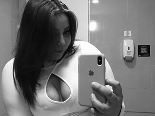 alexaagustina00 live webcam thumbnail