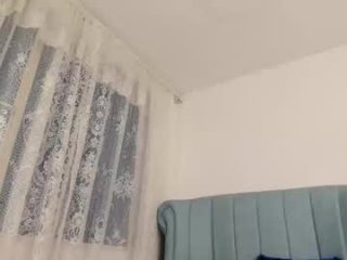 alexafoxy18 live webcam thumbnail