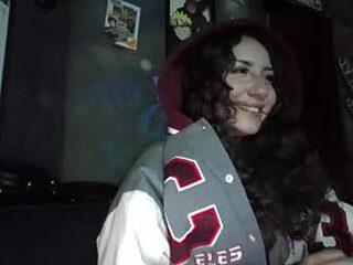 alexandrarose77 live webcam thumbnail