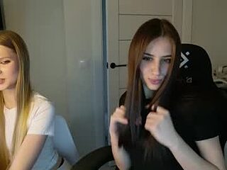 alexialunaris live webcam thumbnail