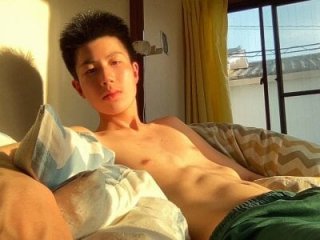 alextang2005 live webcam thumbnail