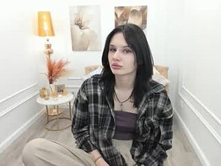 alicepertime live webcam thumbnail