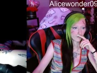alicewonder52 live webcam thumbnail