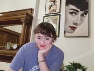 alientgirl live webcam thumbnail