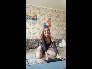aliskanikson live webcam thumbnail