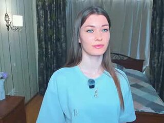 alitafury live webcam thumbnail