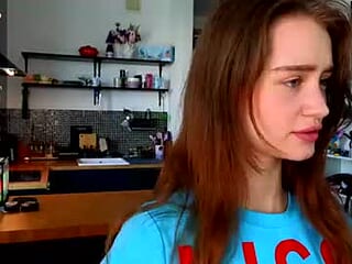 aliviawithlove live webcam thumbnail