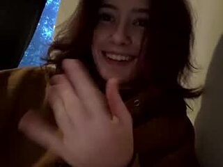 allie_winters18 live webcam thumbnail